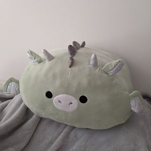 BNwt 20" dylan stackable squishmallow